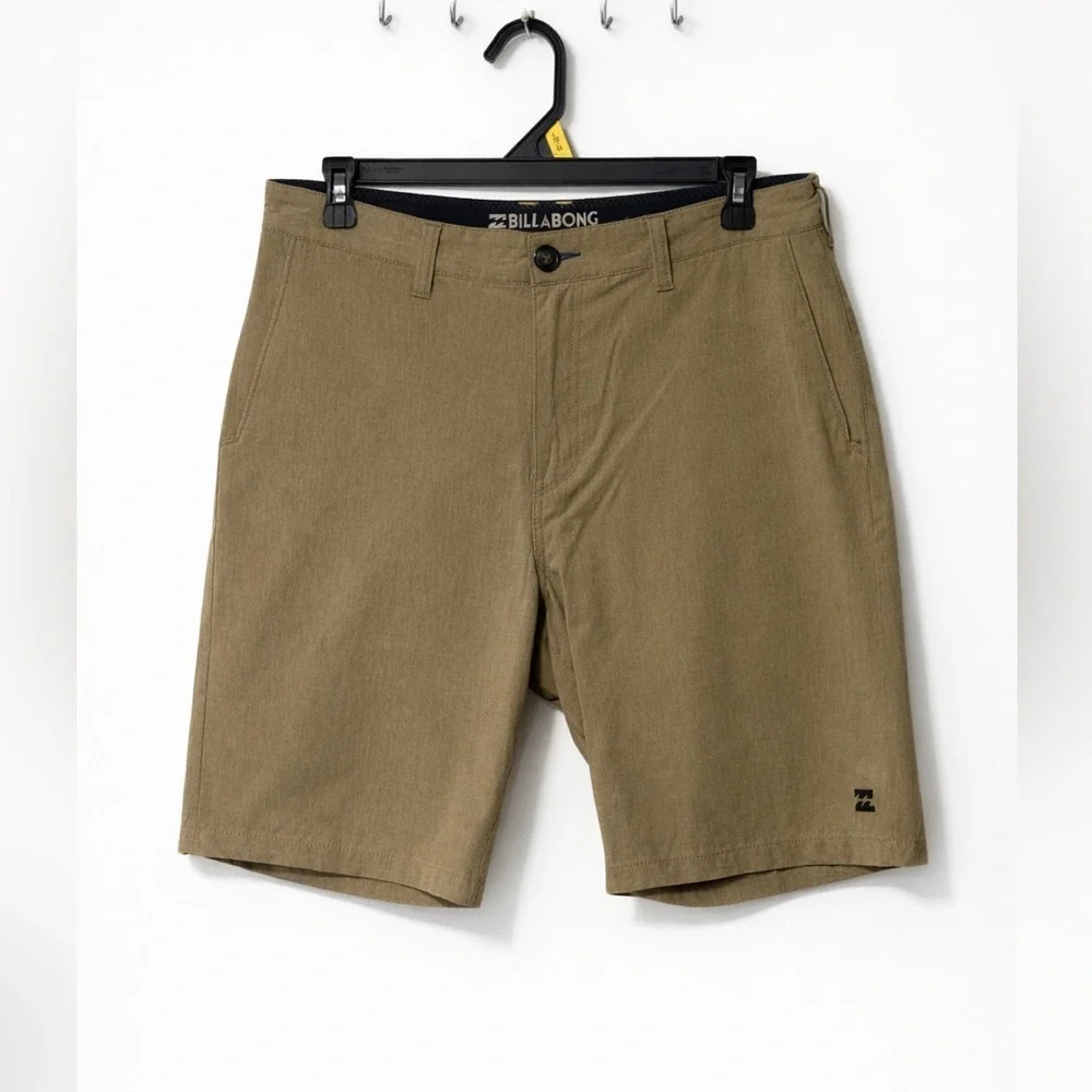✨ Billabong Crossfire Mid Submersible Khaki Walk Shorts Size 32 - Picture 1 of 9